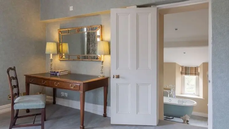 Superior Tek Büyük Yataklı Oda, Banyolu/Duşlu, Bahçe Manzaralı (Room 7)