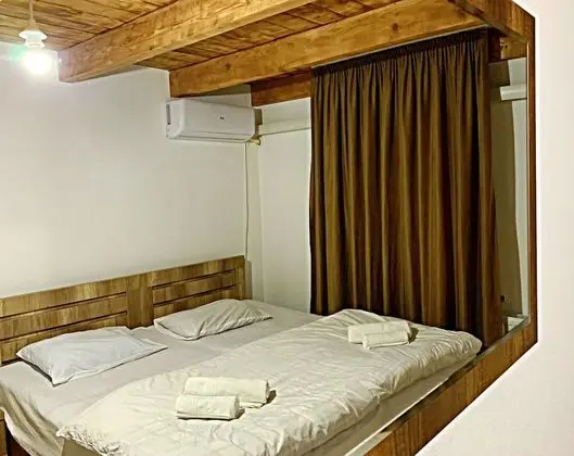 Üç Kişilik Oda, Birden Çok Yatak, Bahçe Manzaralı