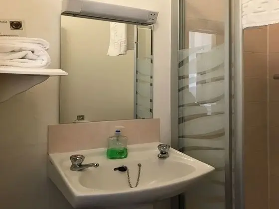 Comfort Tek Büyük Yataklı Oda, Banyolu/Duşlu (Small Double)