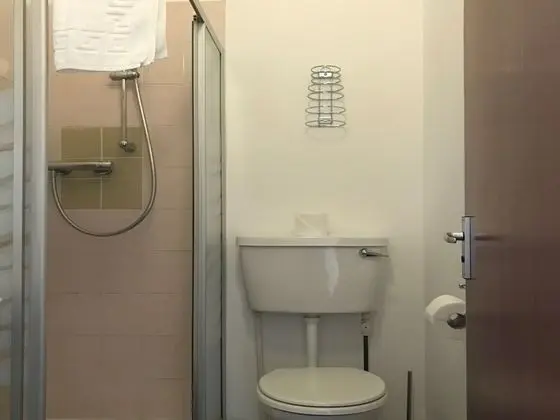 Comfort Tek Büyük Yataklı Oda, Banyolu/Duşlu (Small Double)