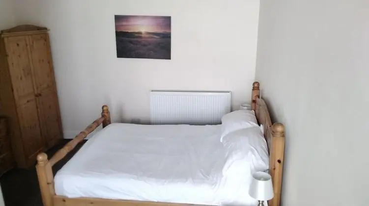 Tek Büyük veya İki Ayrı Yataklı Oda, Banyolu/Duşlu