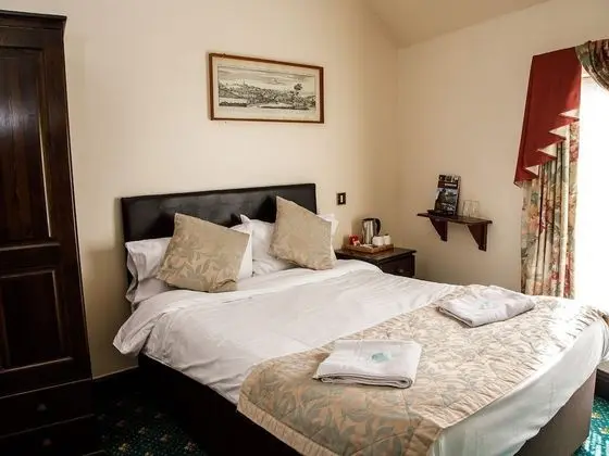 Tek Büyük Yataklı Oda, Ortak Banyo