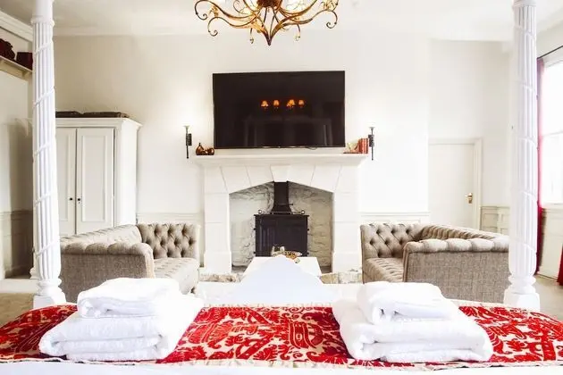 Royal Tek Büyük Yataklı Oda