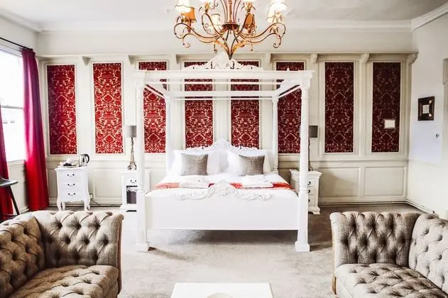 Royal Tek Büyük Yataklı Oda