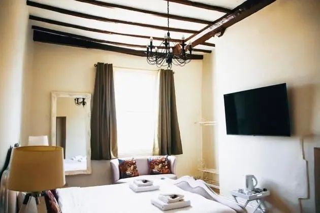 Standard Tek Büyük Yataklı Oda