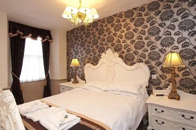 Superior Tek Büyük Yataklı Oda