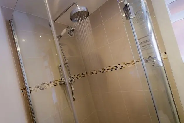 Junior Süit, Banyolu/Duşlu, Zemin Kat