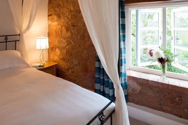 Süit, Banyolu/Duşlu (Four Poster Bed)