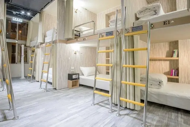 Standard Ortak Ranzalı Oda, Sadece kadınlar için