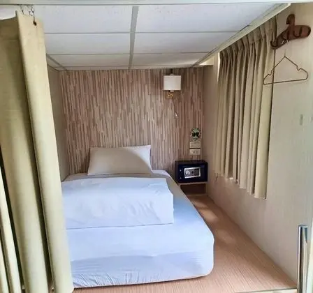 Standard Ortak Ranzalı Oda, Sadece kadınlar için