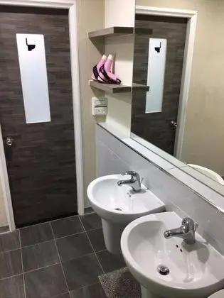 Standard Ortak Ranzalı Oda, Sadece kadınlar için