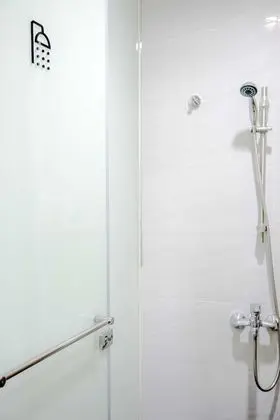 Standard Ortak Ranzalı Oda, Sadece kadınlar için