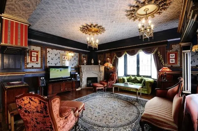 Romantic Tek Büyük Yataklı Oda