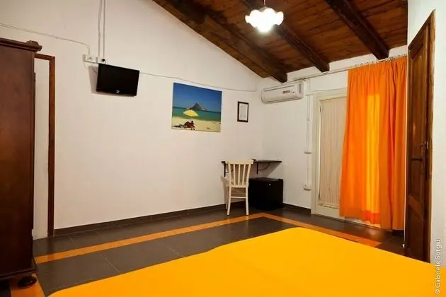 Economy Tek Büyük Yataklı Oda, Bahçe Manzaralı