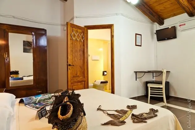 Economy Tek Büyük Yataklı Oda, Bahçe Manzaralı