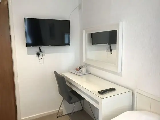 Tek Büyük Yataklı Oda
