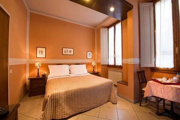 Tek Büyük Yataklı Oda