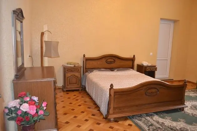 Deluxe Tek Büyük Yataklı Oda, 1 Büyük (Queen) Boy Yatak, Özel Banyo, Avlu Manzaralı