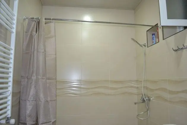 Deluxe Tek Büyük Yataklı Oda, 1 Büyük (Queen) Boy Yatak, Özel Banyo, Avlu Manzaralı