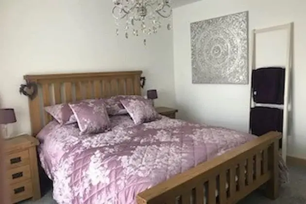 Deluxe Kır Evi, Birden Çok Yatak, Sigara İçilmez
