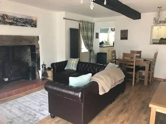 Deluxe Kır Evi, Birden Çok Yatak, Sigara İçilmez