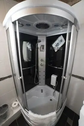 Standard Tek Büyük Yataklı Oda, Banyolu/Duşlu