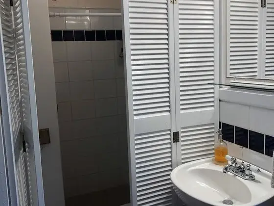 Economy Tek Büyük Yataklı Oda, Banyolu/Duşlu (Bamboo Room)