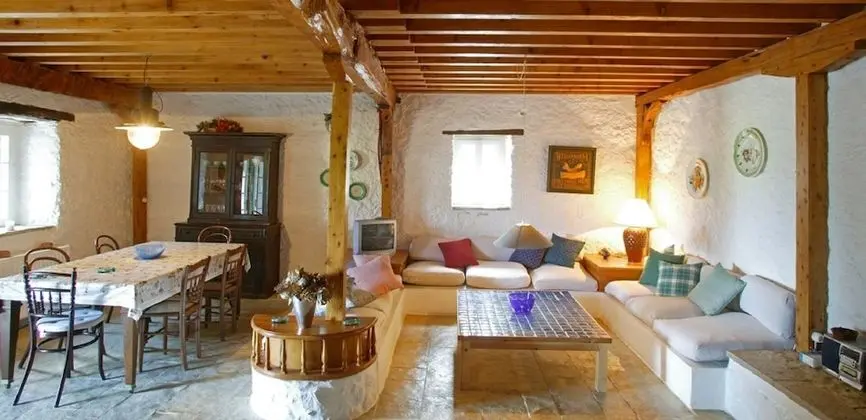 Traditional Ev, 4 Yatak Odası (Old)