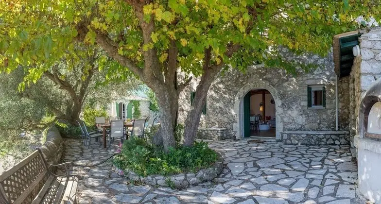Traditional Ev, 4 Yatak Odası (Old)