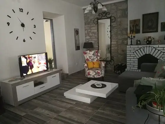 Classic Apart Daire, Dağ Manzaralı