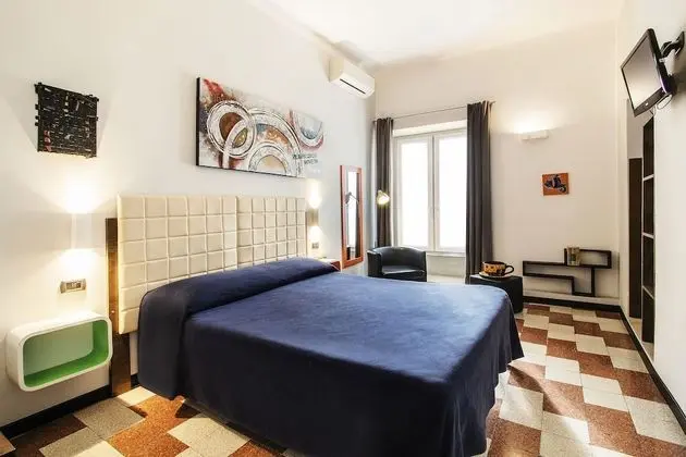 Tek Büyük veya İki Ayrı Yataklı Oda (External Private Bathroom)