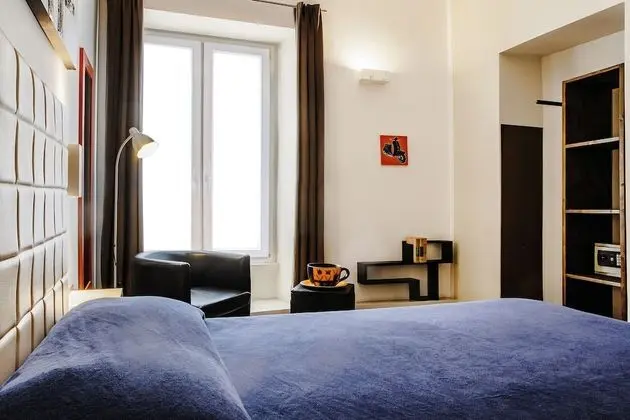 Tek Büyük veya İki Ayrı Yataklı Oda (External Private Bathroom)