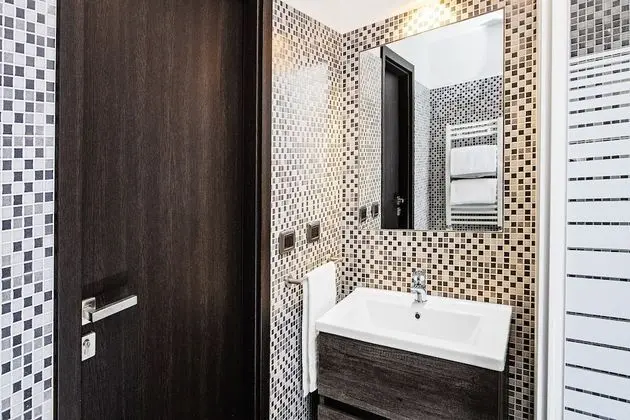 Tek Büyük veya İki Ayrı Yataklı Oda (External Private Bathroom)