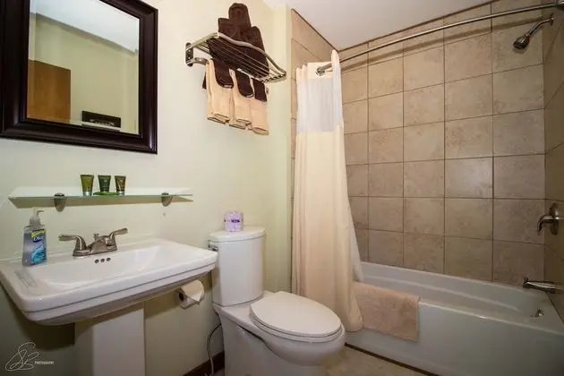 Basic Oda, Özel Banyo, Dağ Manzaralı