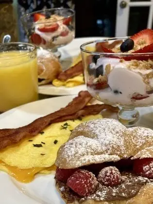 Deluxe Süit, 1 Yatak Odası, Bahçe Manzaralı, Zemin Kat