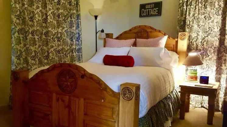 Superior Apart Daire, 1 Büyük (Queen) Boy Yatak ve Çekyat, Sigara İçilmez, Küçük Mutfak