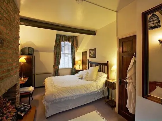 Tek Büyük Yataklı Oda, Banyolu/Duşlu (The Coachman's Room)