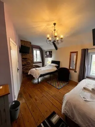 Family Oda, Banyolu/Duşlu (Purple Room)