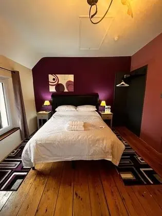 Family Oda, Banyolu/Duşlu (Purple Room)
