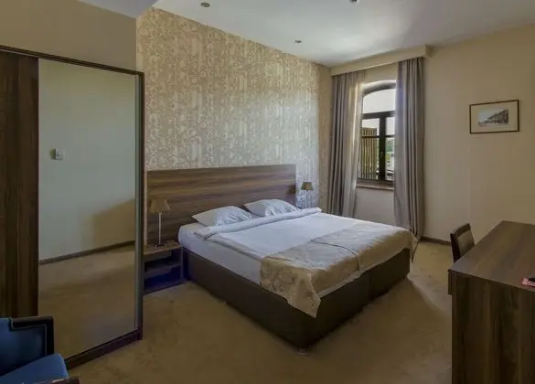 Standard Tek Büyük veya İki Ayrı Yataklı Oda, Şehir Manzaralı