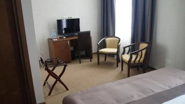 Standard Tek Büyük veya İki Ayrı Yataklı Oda, Şehir Manzaralı