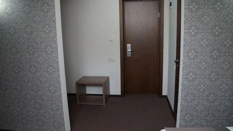 Tek Büyük veya İki Ayrı Yataklı Oda (Attic)