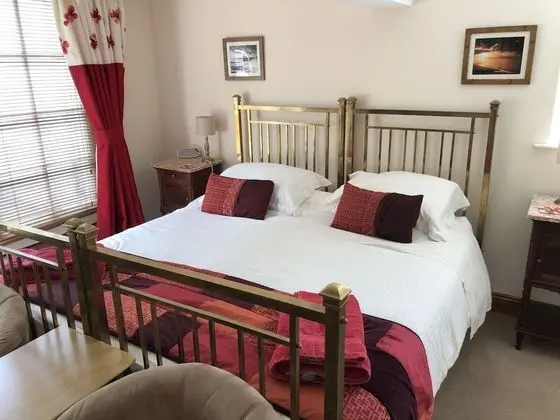 Standard Tek Büyük veya İki Ayrı Yataklı Oda (First Floor)