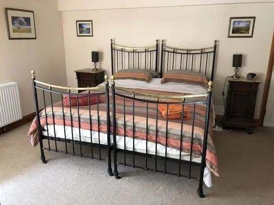 Standard Tek Büyük veya İki Ayrı Yataklı Oda (First Floor)