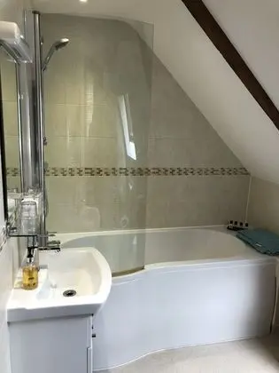 Standard Tek Büyük veya İki Ayrı Yataklı Oda (First Floor)