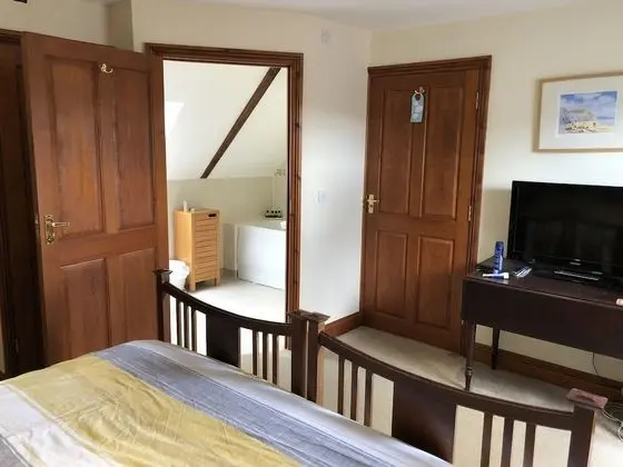 Standard Tek Büyük veya İki Ayrı Yataklı Oda (Second Floor)