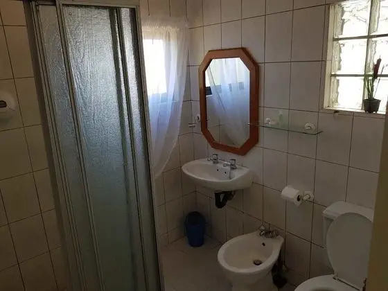 Basic Tek Büyük Yataklı Oda