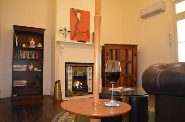 Standard Apart Daire, 2 Yatak Odası, Sigara İçilmez, Mutfak (Music Room)