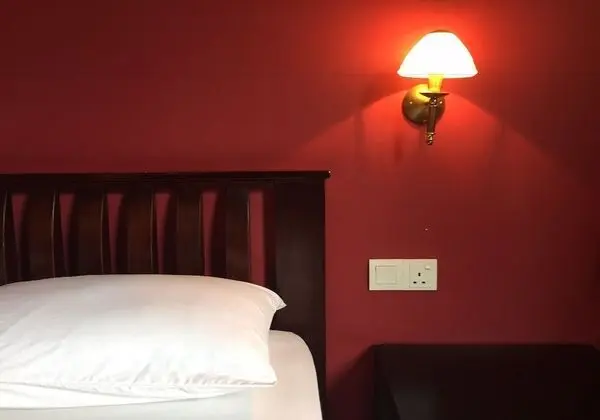 Tek Büyük Yataklı Oda, Ortak Banyo
