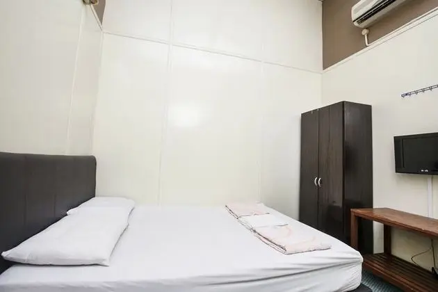 Tek Büyük Yataklı Oda, Ortak Banyo